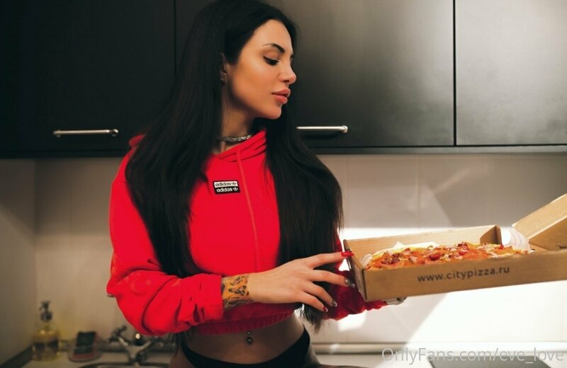 I love pizza so much, who wants to buy it for me?