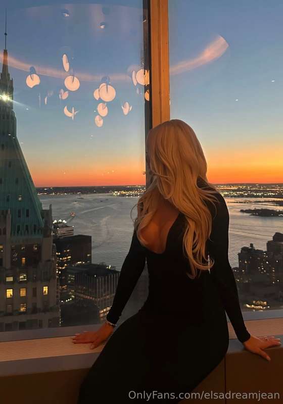 Two beauties: me + the view 🥰