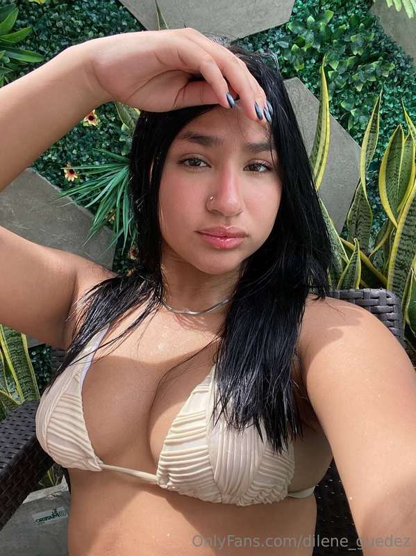 Hit me in the chat and you will fall in love with me😇💋