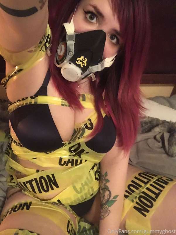 Biohazard ☣️ I’m toxic baby 💛 38