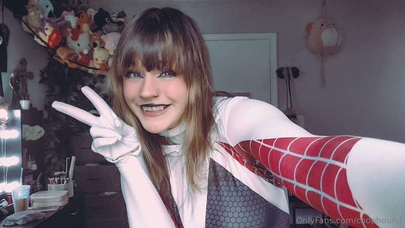 POV youre dating Spidergwen and she sends you these snaps <3.. 2