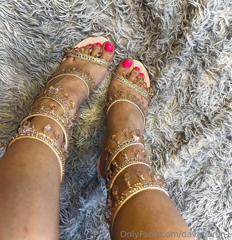🦶🏻🥵💦