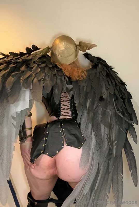 Come on soldier let’s go  , there’s glory and Valkyrie pussy.. 4