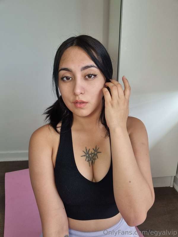Feet and my asshole in the final pictures♡ 26