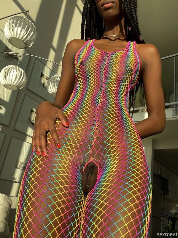 I love how this colourful bodysuit shows off how fat my puss..