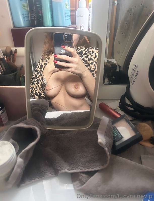 Sneaky tit pic 😉 