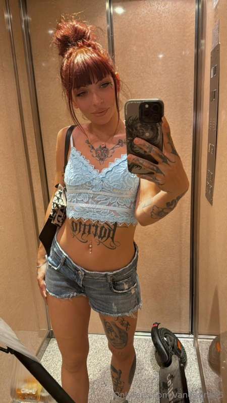 Facciamo un giro in monopattino?👅 Ma guido io 😏