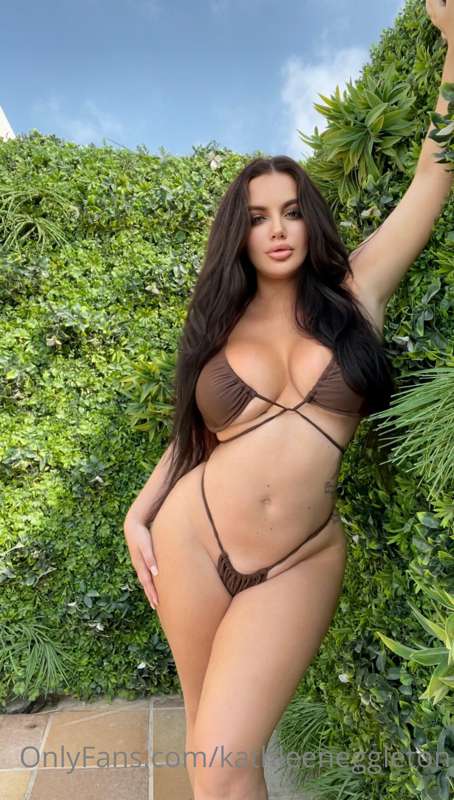 Tip this post $5 for $1500 worth of content plus lifetime sn..