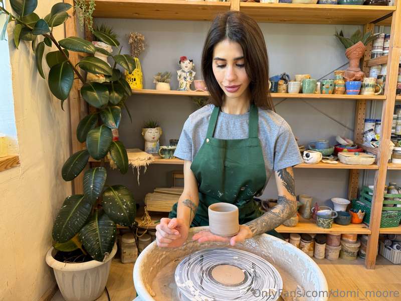 Today I spent a few more magical hours at the pottery wheel🤍..