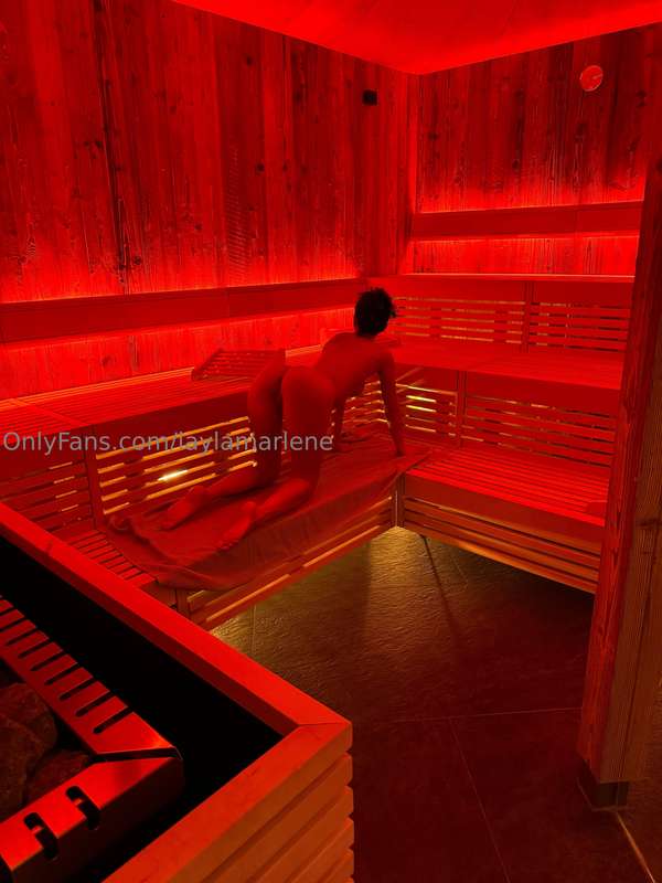 🇮🇹 Nuda nella sauna dell'hotel 👀 vuoi unirti a me?-🇬🇧 Naked .. 13