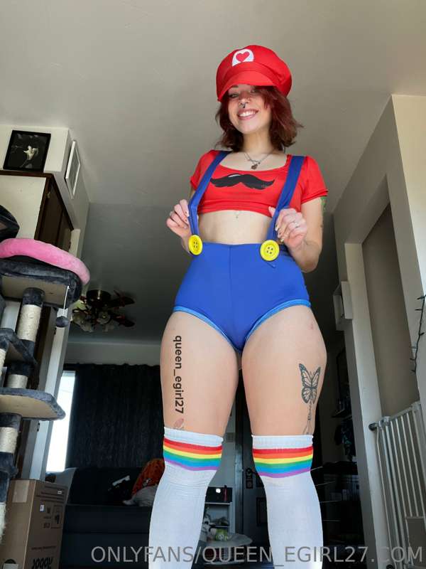 I took lots of pictures in this outfit so be ready 😈 2