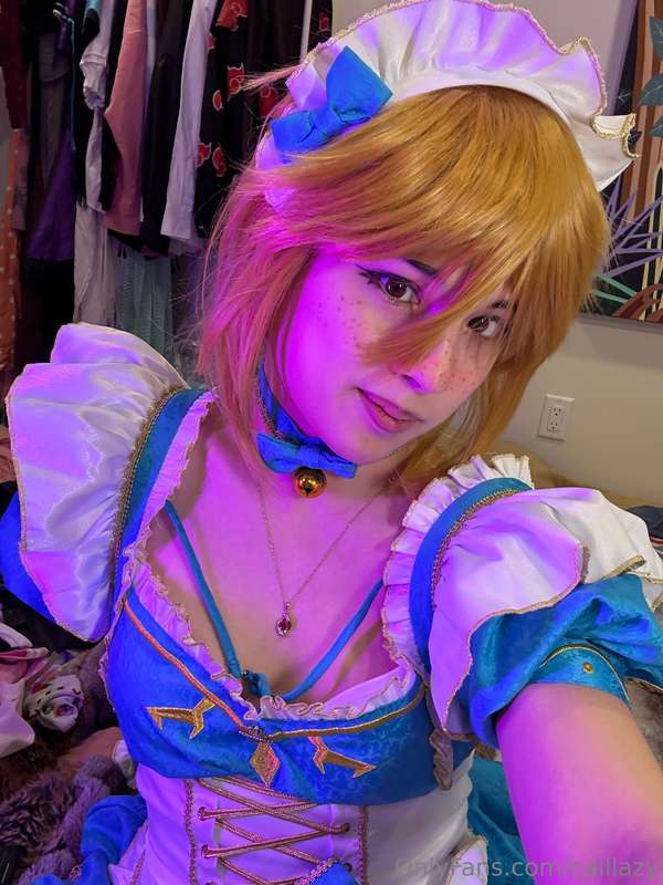 I tried on Princess Zelda’s dress today, I hope she doesn’t .. 3