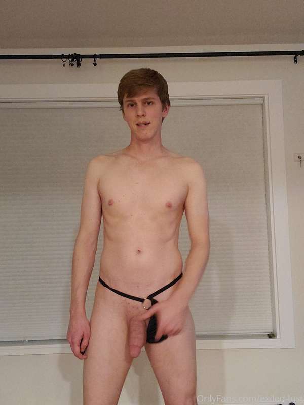 Come and pull it to the side. Slide it in and feel the warmt.. 3