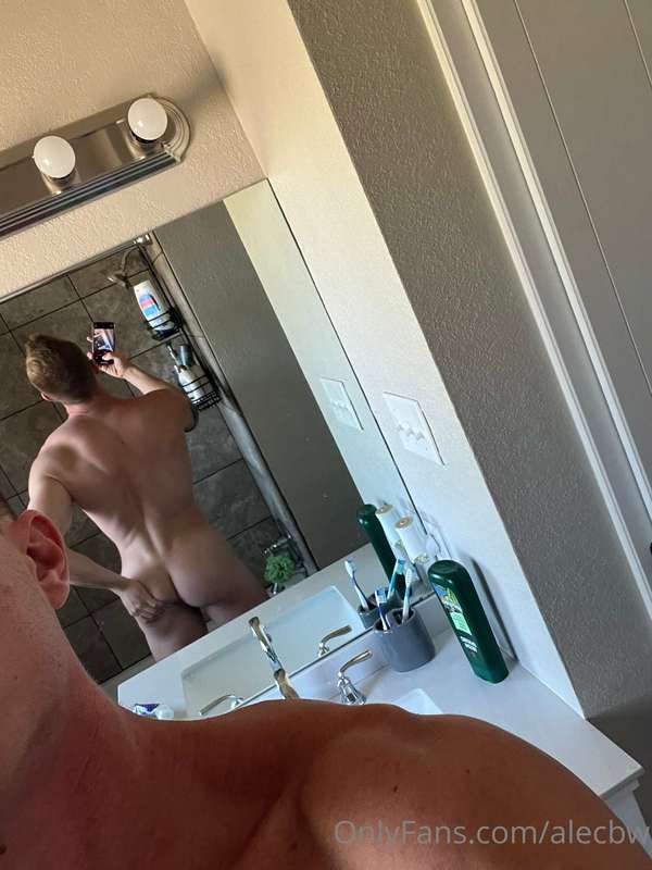 Give my hole and ass some love 1