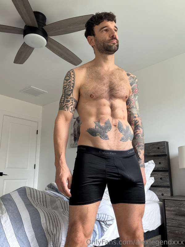 I look better without clothes.