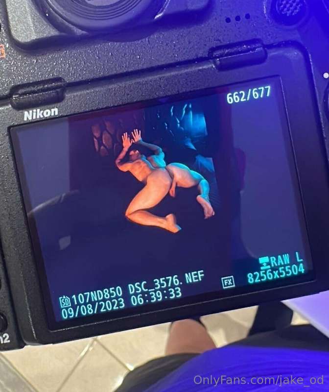 Just some BTS of some upcoming shots with @clearlyhunk 🫣 it ..