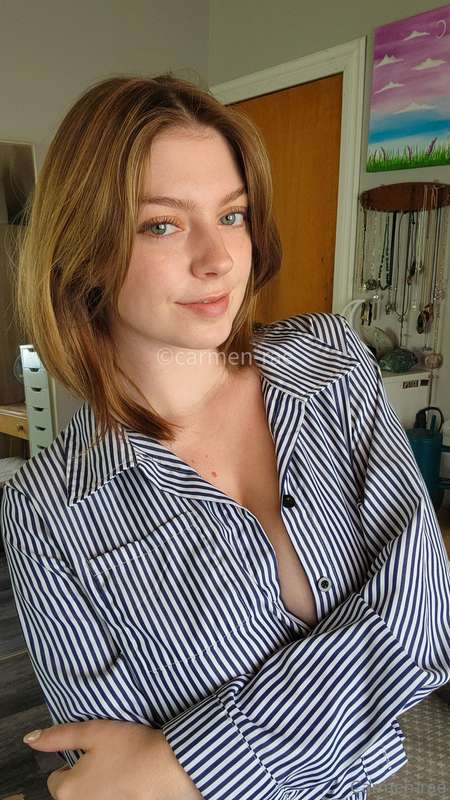 New button up top 😘 should I feature it in a video? 💜 2