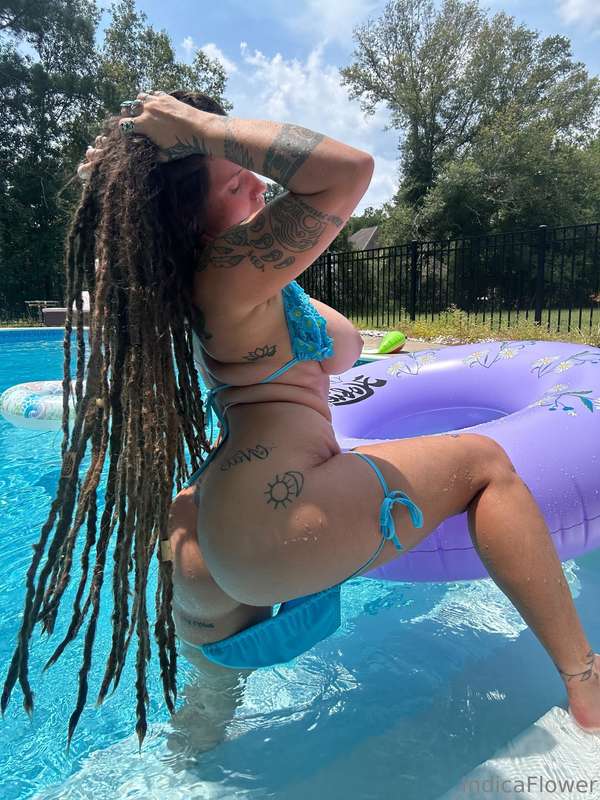 what would you do if you were my neighbor? 🤭 3