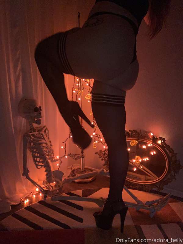 Did someone order spooky booty??
Delivery only costs one bon.. 8