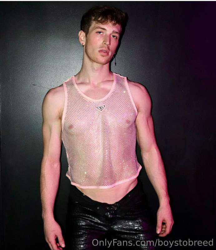 CUMDUMPS: Want to watch this fat-assed slut get his pussy cr..