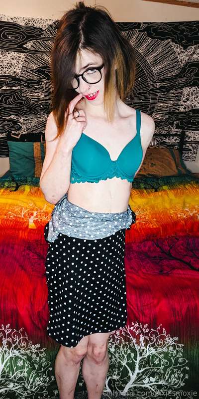 Pixiesmoxie - Onlyfans - 04 Apr, 2024 2