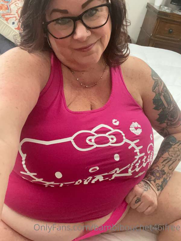 Good evening fans ....how do you like this new Hello Kitty t.. 1