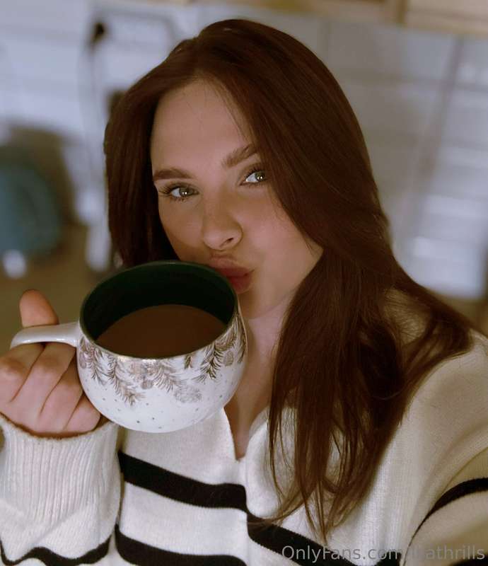 Raising this cup of coffee to your good and happy day☕️And o..