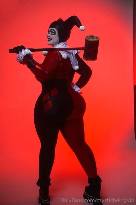 Day 10/31 days of Halloween | Classic Harley Quinn 🃏 17