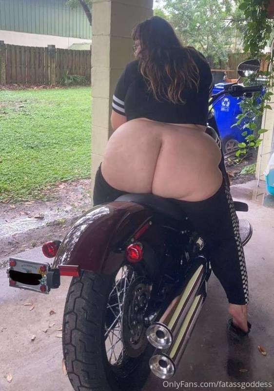 Teach me how to ride baby
