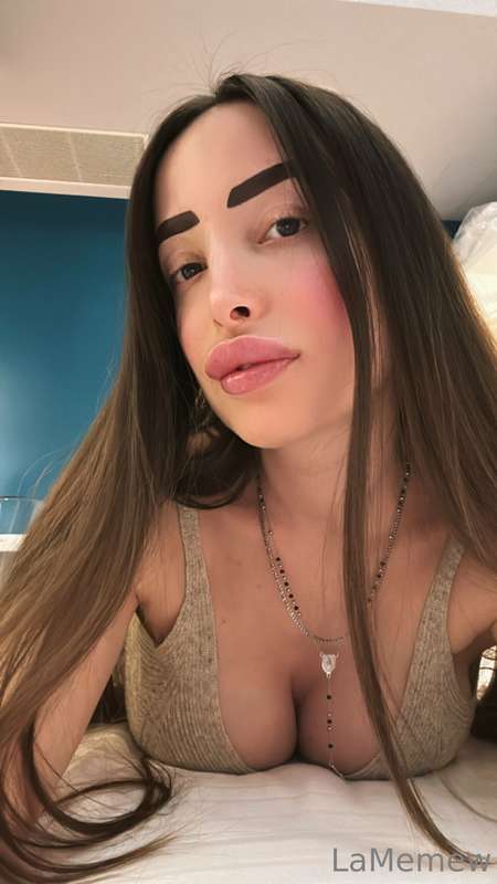 Scrivimi in chat ciò che più ti piace di me❤️😋