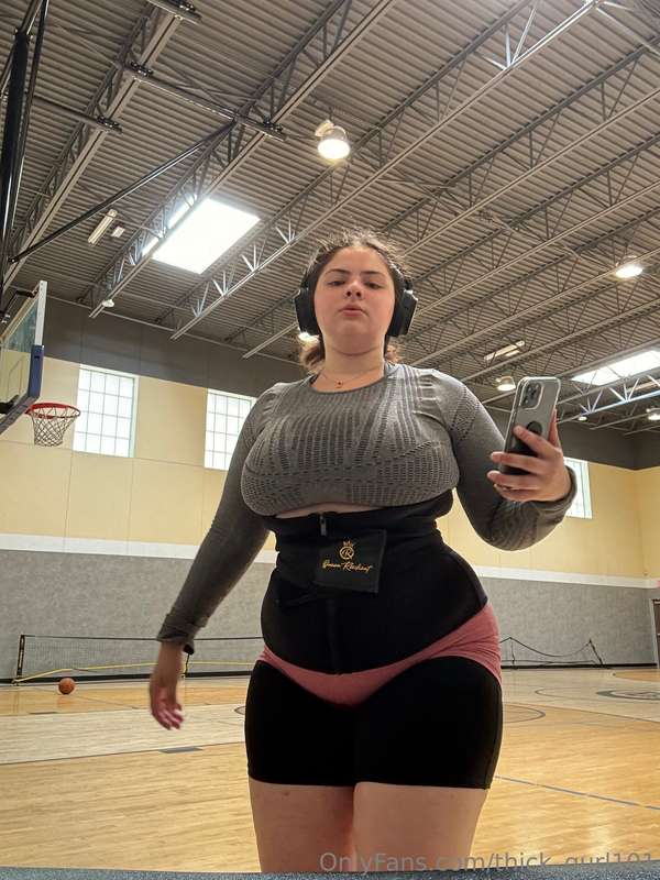 Thick_Gurl101 - Onlyfans - 19 Aug, 2024 32