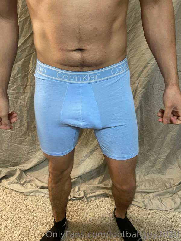 The Calvin Klein set of PVT Martinez - you'll want to see th.. 17
