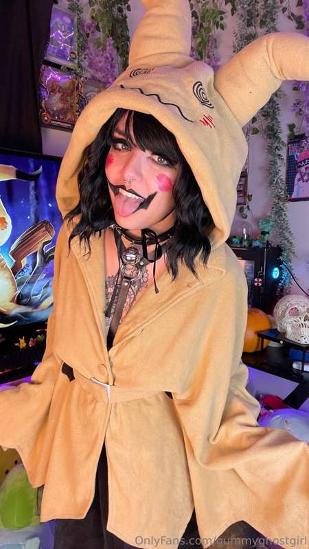 This pikachu seems a little off, you want it anyway? 😏 I’m s.. 1