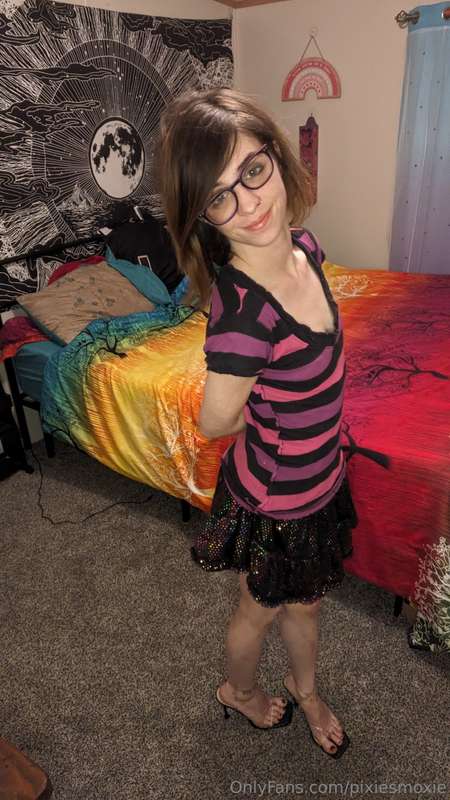 Pixiesmoxie - Onlyfans - 12 Mar, 2024