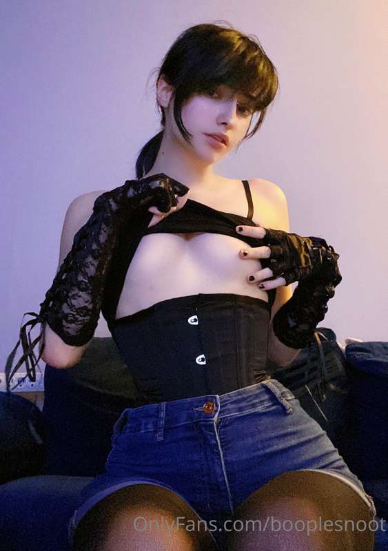 hiii :3c my back pain has been actin up all week rip T-T  tr.. 2