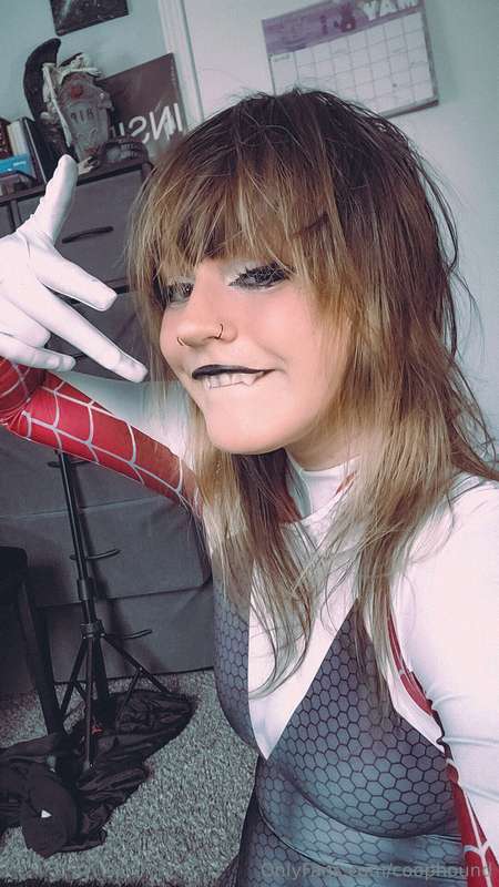 POV youre dating Spidergwen and she sends you these snaps <3.. 5