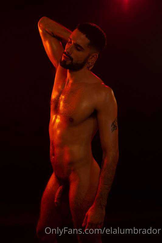 Photoshoot. Model: @kinkyandtender 5