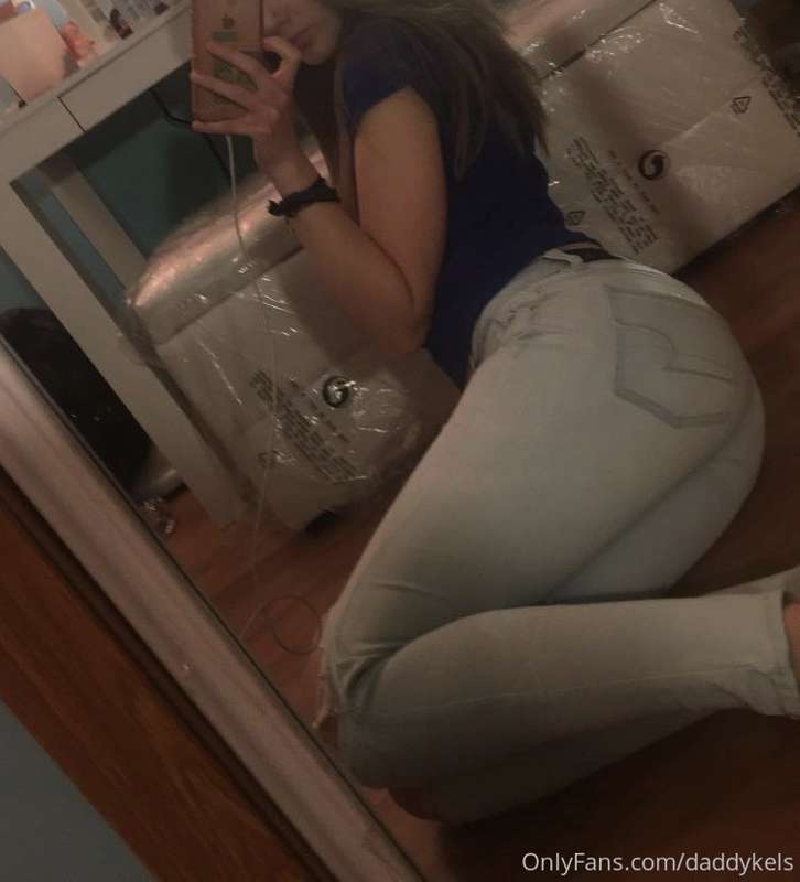 sittin pretty 😏🙈