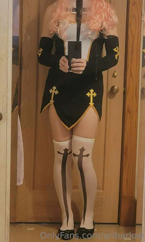 I forgot I never shared my Halloween outfit! I did a little .. 1