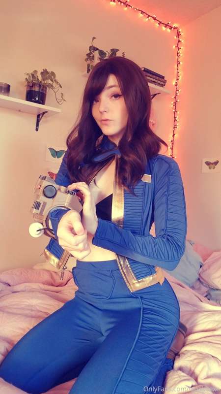 Vault Girl pic set! 14 pics in my new suit, being a total Wa.. 13