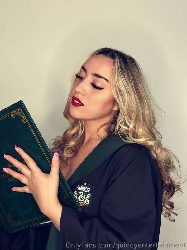 In this magic book it says a $20 tip will grant you 10 Slyth..