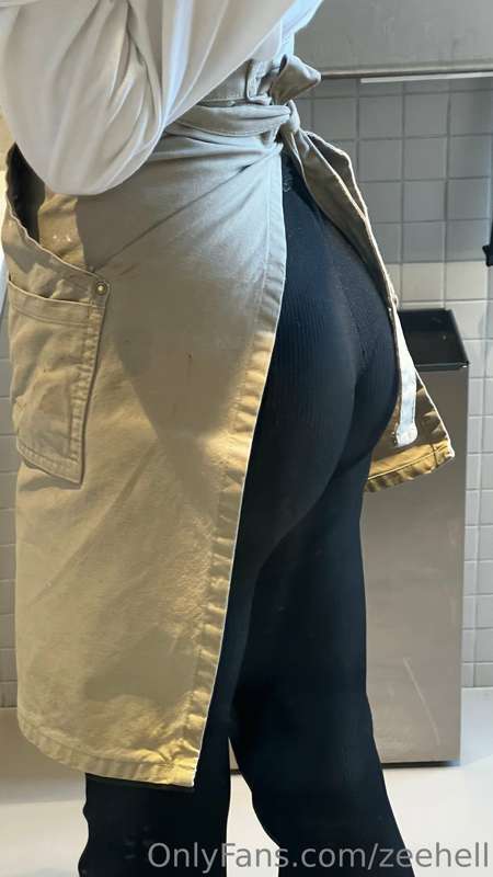 these trousers give me a dumpy 🍑 2