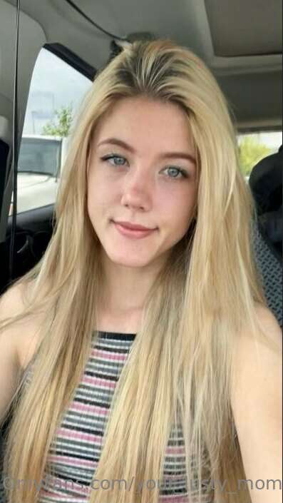 Innocent blonde made a super dirty OF 👅 she just lost her vi..