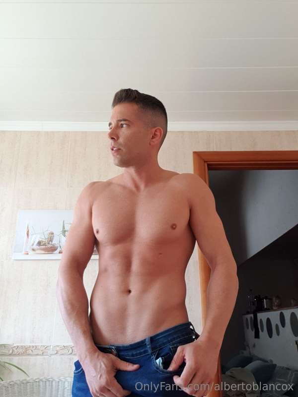 Que te parece mi cuerpo?? 🙈😜

What do you think of my body? .. 1