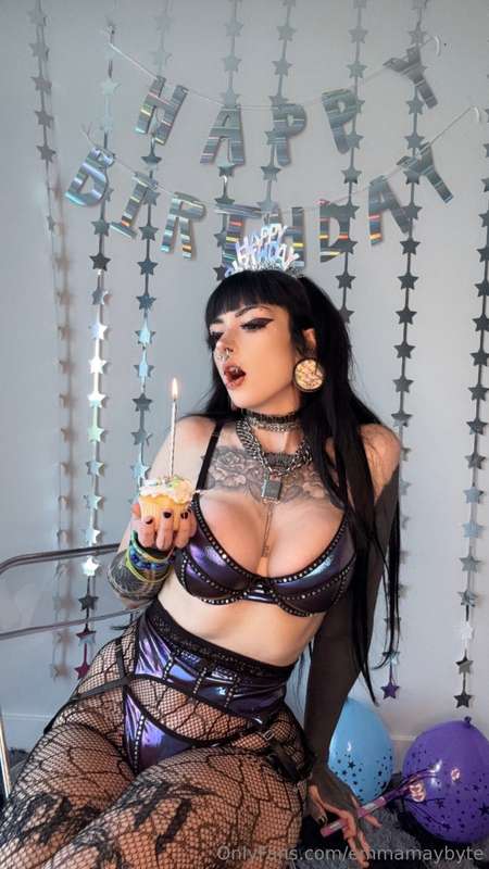 Emmamaybyte - Onlyfans - 05 Jul, 2025 1