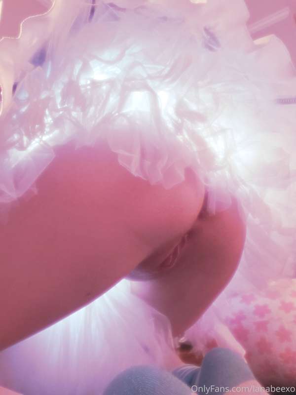 rave in no panties 2