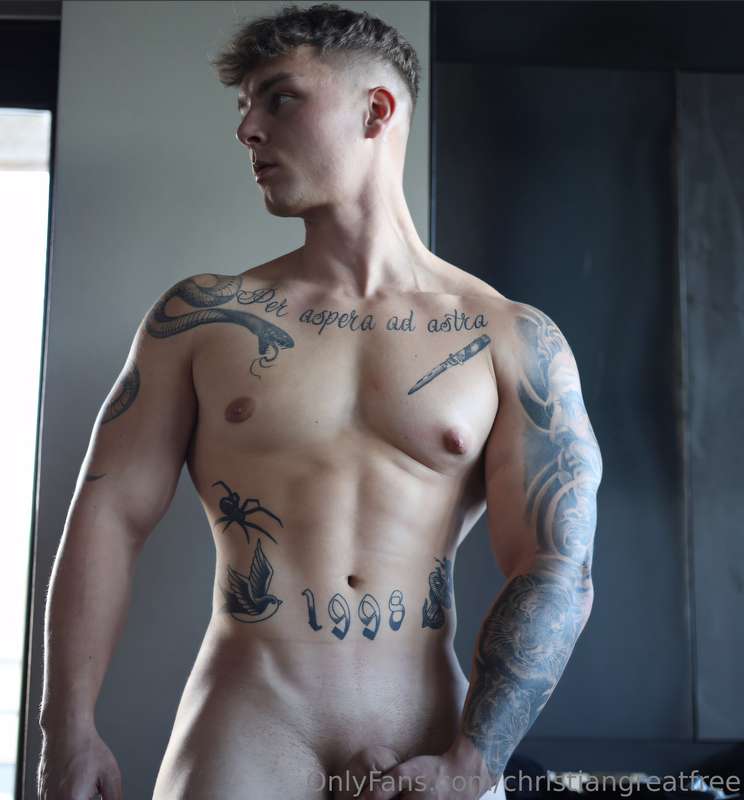 Ready to make you weak in the knees 😏🔥