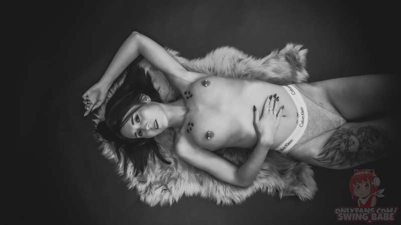 My last photo session 😊Do you like sensual photo 😘Do you lik..