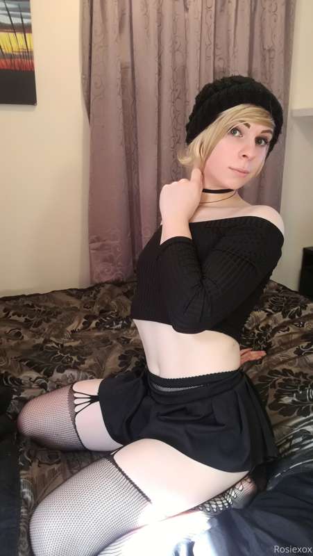 Cute lil slut set 7/10 x 19