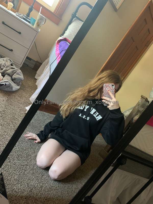 Psst… wanna see something REALLY sexy? check out your DM’s 🥵..